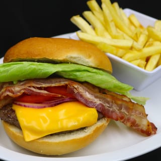 Smoked Bacon Cheeseburger w/ Fries - O